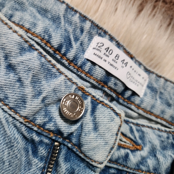 Light Blue Distressed Jeans - Picture 4 of 4